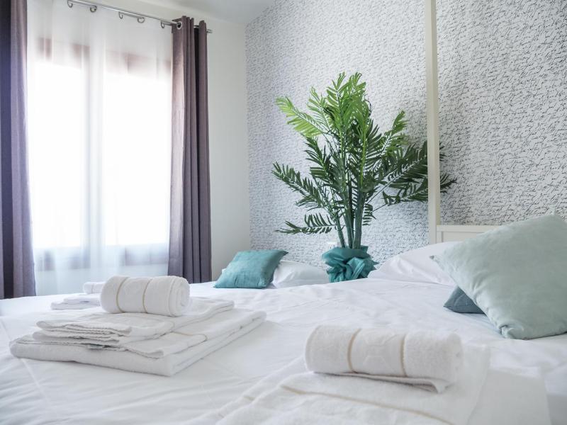 Two-Bedroom Apartment with Terrace image 3