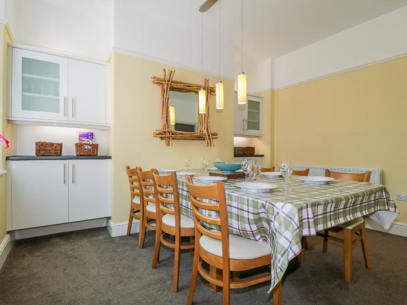 Sefton House - image 15