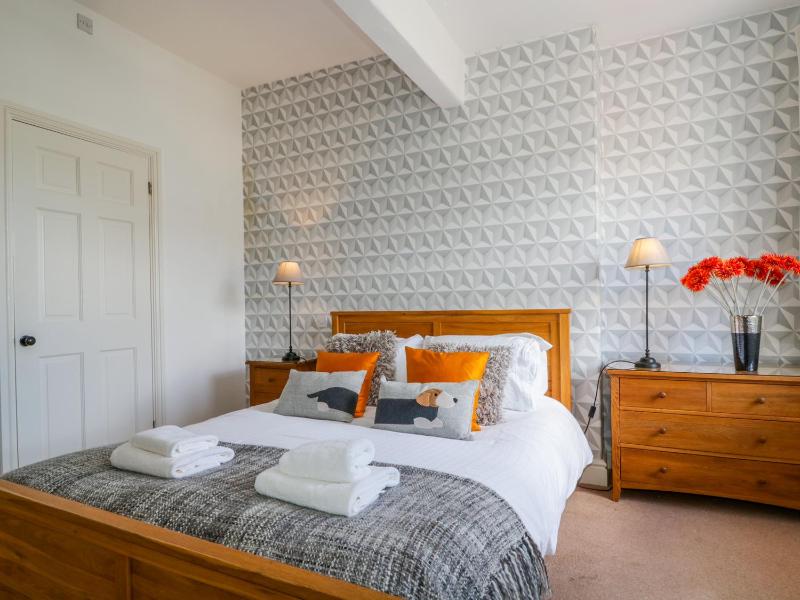 Sefton House - image 6