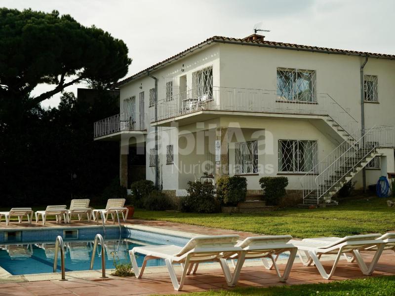 Two-Bedroom Apartment image 1
