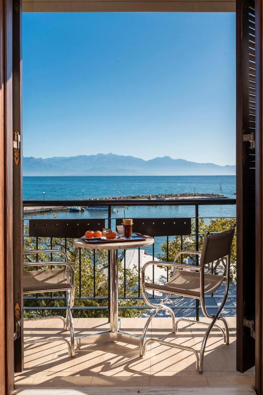 Twin Room with Sea View image 2