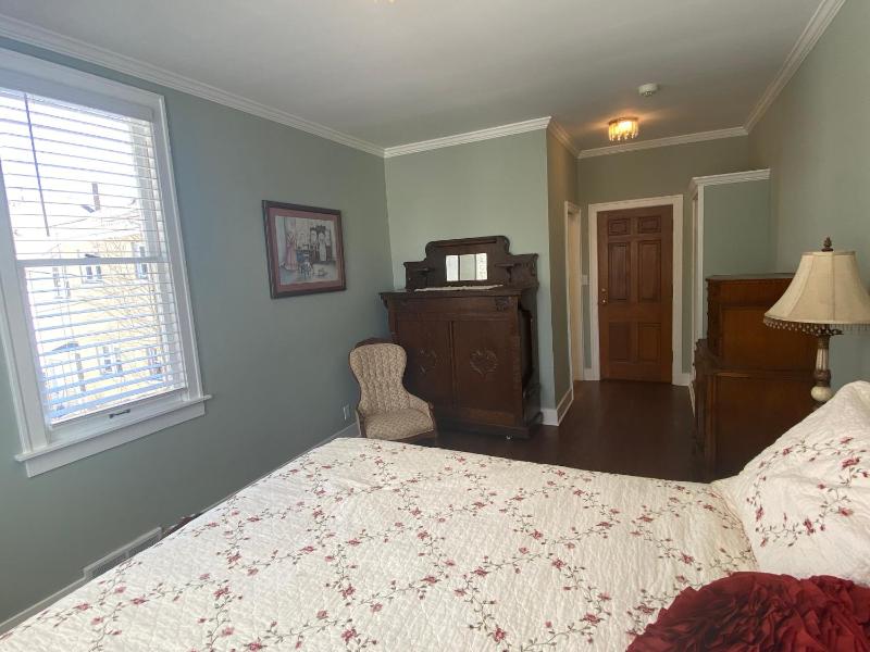 Deluxe Double Room with Extra Bed image 2