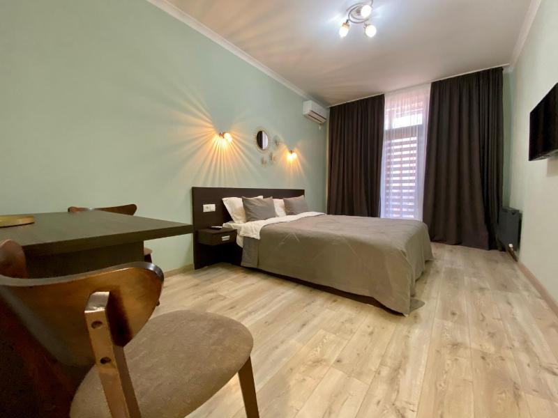 Double Room image 2