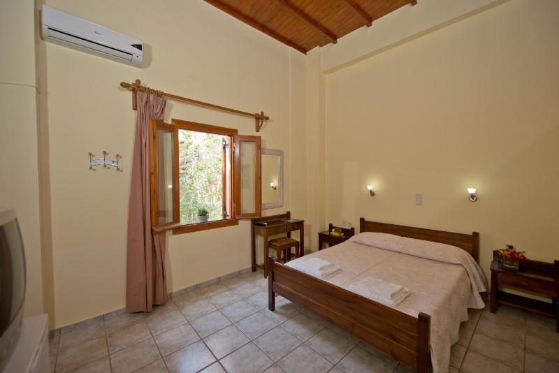 Katerina Traditional Rooms - image 29