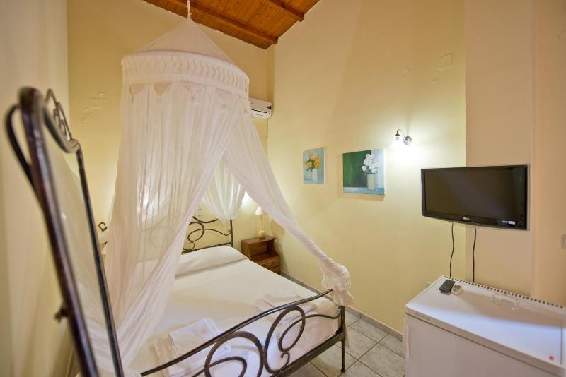 Katerina Traditional Rooms - image 30
