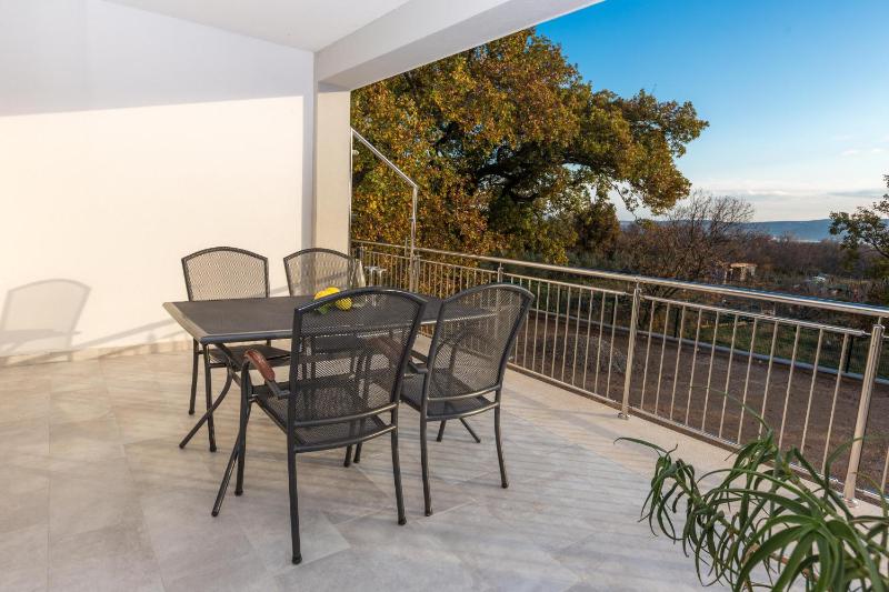Two-Bedroom Apartment with Balcony image 4