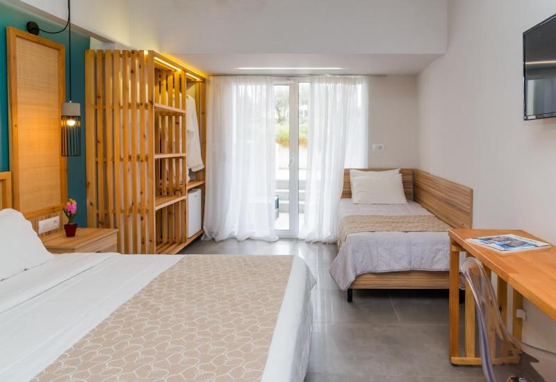 Deluxe Double Room image 2