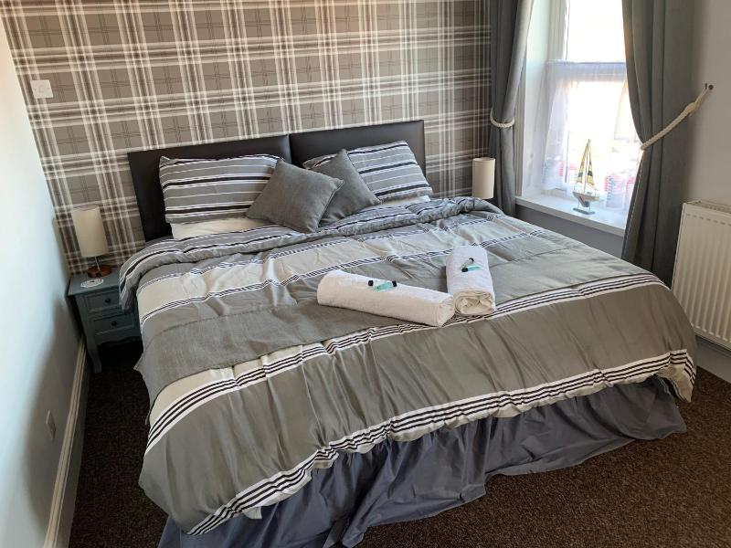 Deluxe Family Room image 2