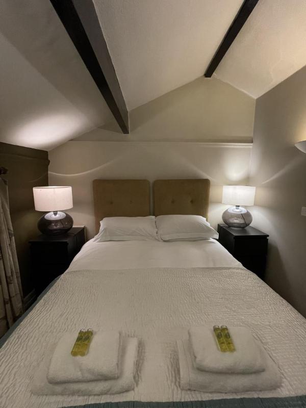 Standard Double Room image 2