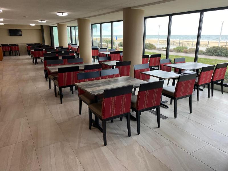 Coastal Hotel & Suites Virginia Beach - Oceanfront - image 9