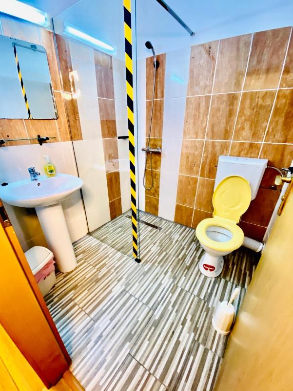 Twin Room with Garden View image 2