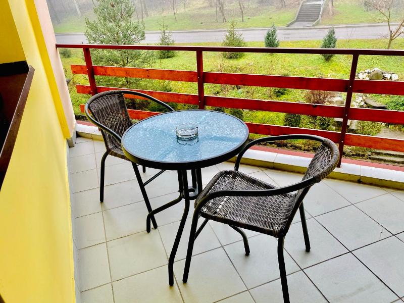 Twin Room with Garden View image 4
