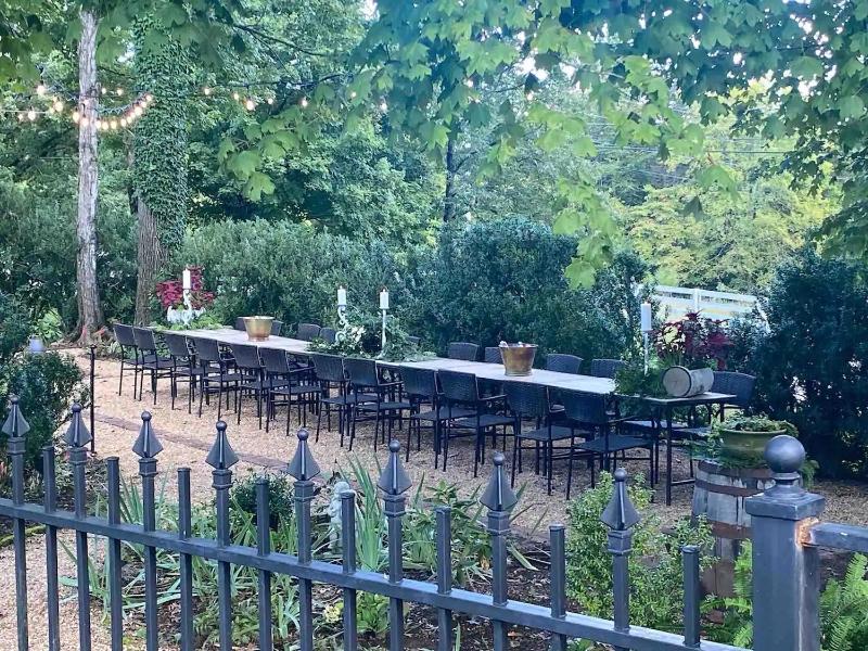 Two-Bedroom House image 4