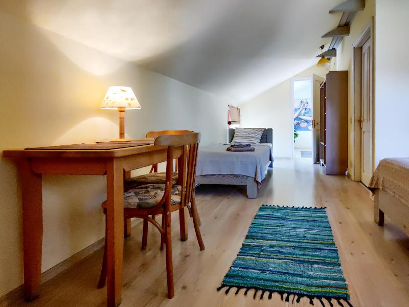Standard Triple Room image 4