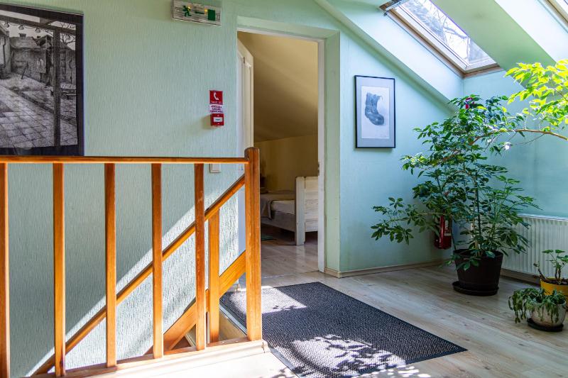 Standard Triple Room image 2