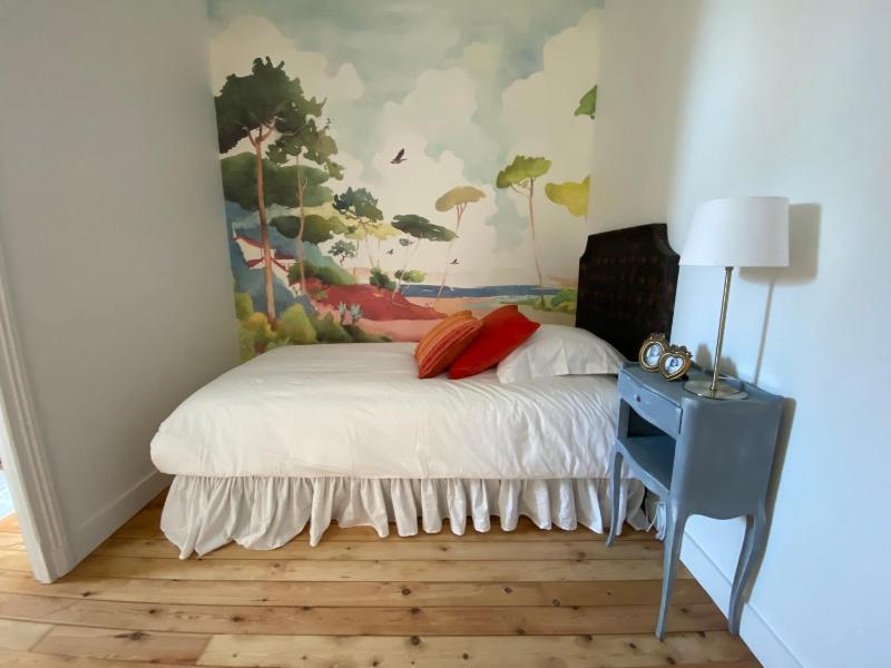 Deluxe Room (2 Adults + 1 Child) image 3