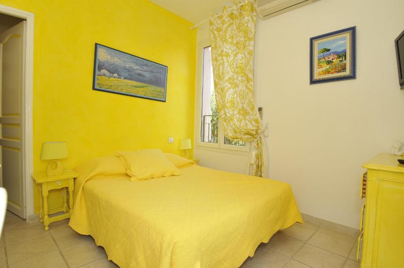 Standard Double Room image 2
