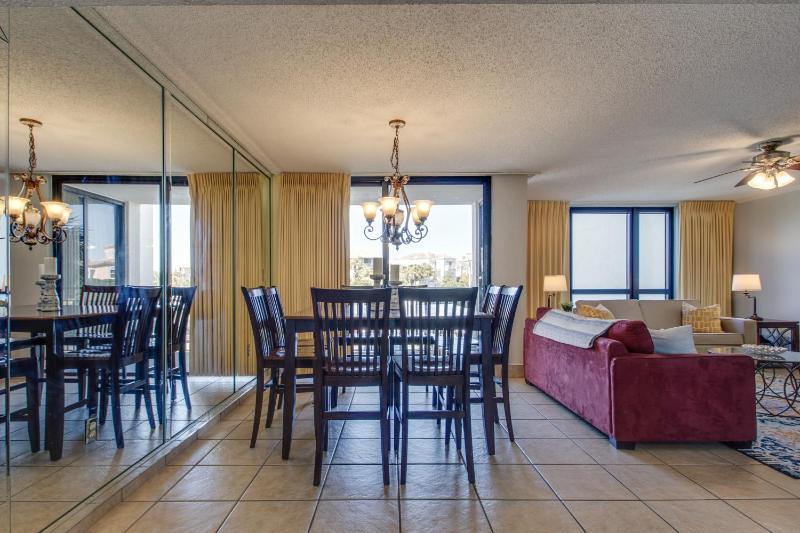 Enclave 202A condo - image 27