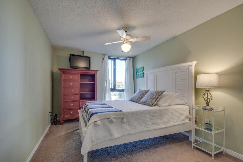 Enclave 202A condo - image 7