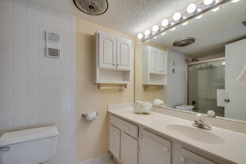 Enclave 202A condo - image 20