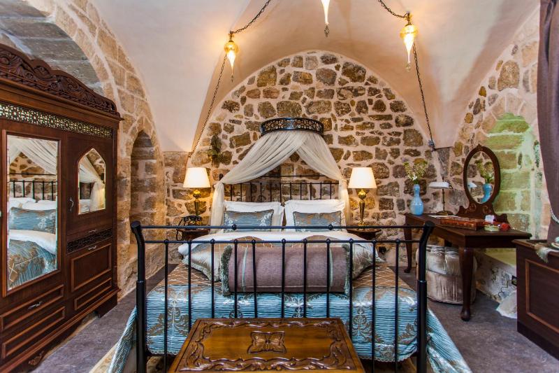 Deluxe Room image 2