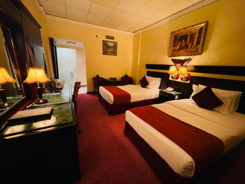 Standard Twin Room image 2