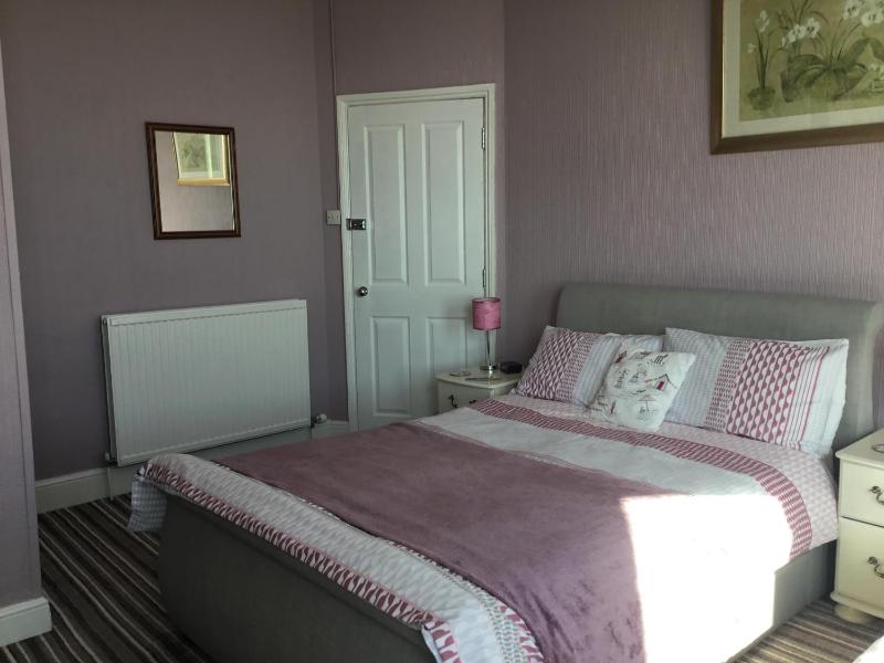 Family Room with Sea View image 3