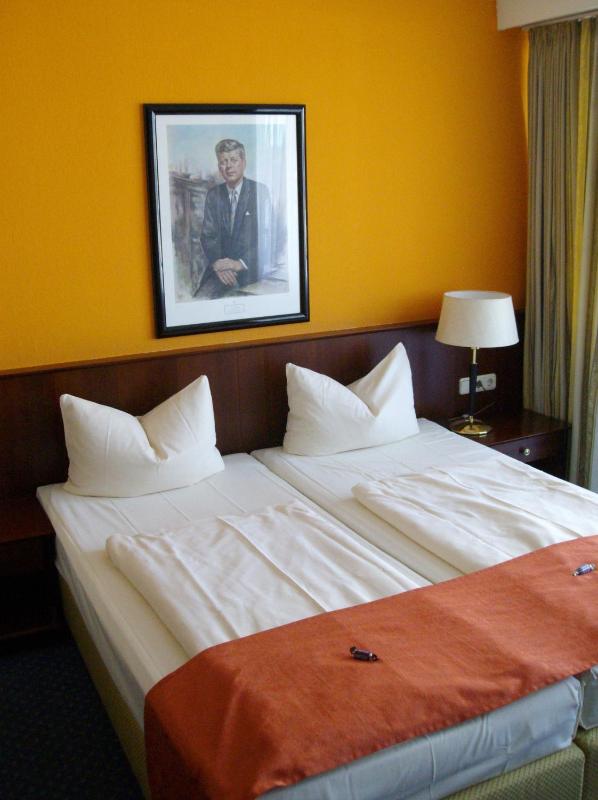 Deluxe Double Room image 3