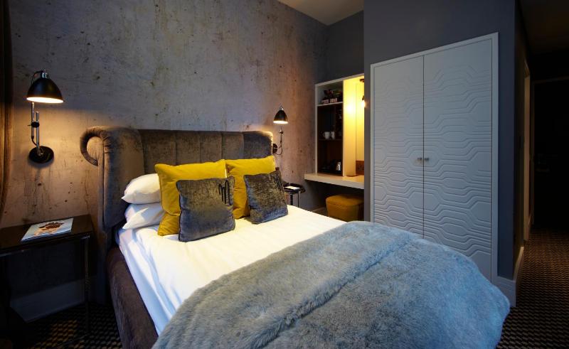Cosy Double Room image 3
