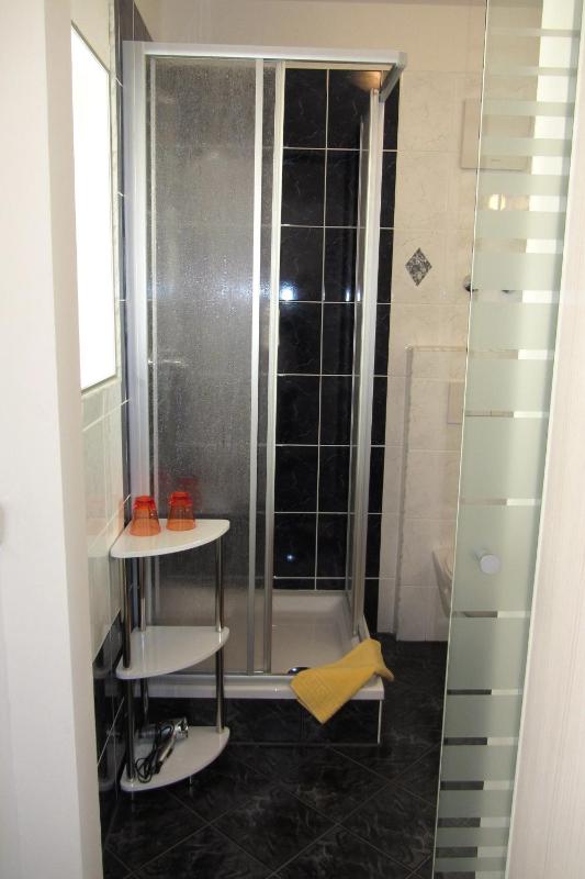 Double or Twin Room with Balcony image 3