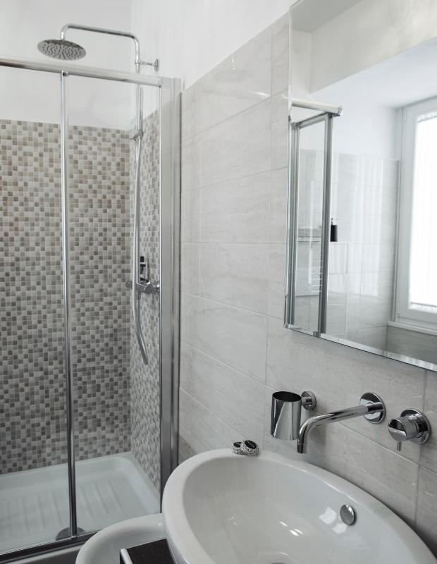 Double or Twin Room image 2