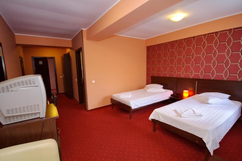 Triple Room image 2