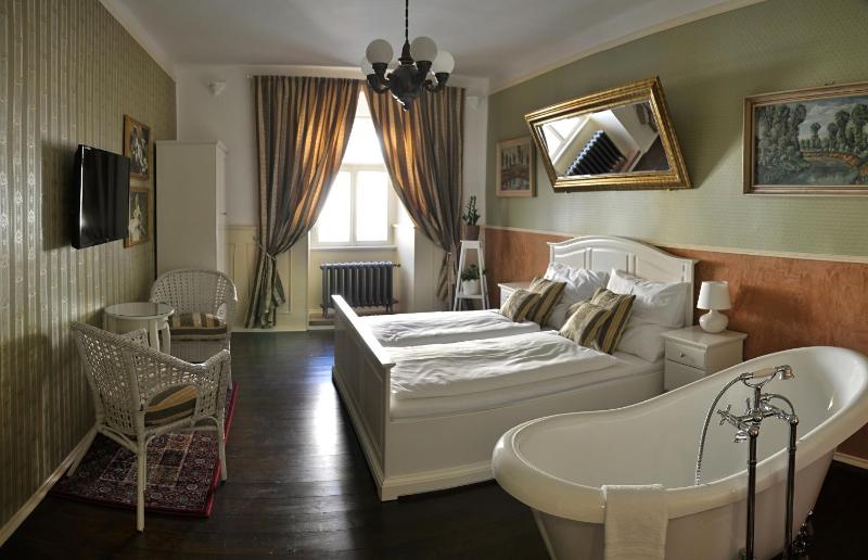 Grand Deluxe Double Room image 1