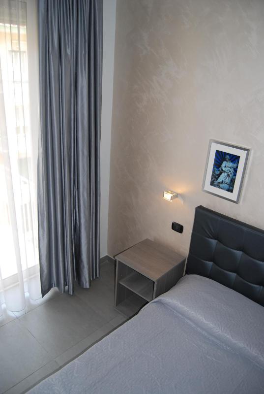 Deluxe Double or Twin Room image 3