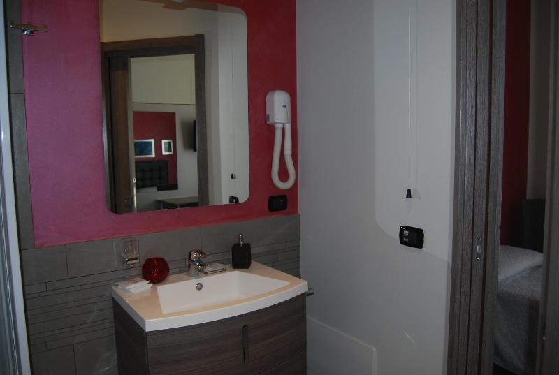 Comfort Single Room with Balcony image 4
