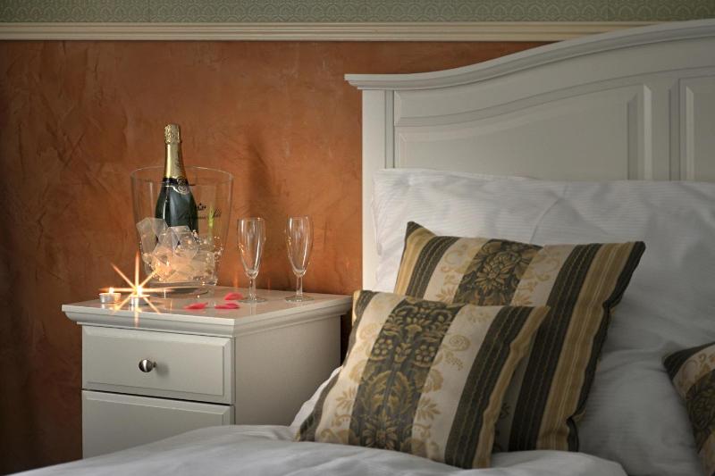 Grand Deluxe Double Room image 3