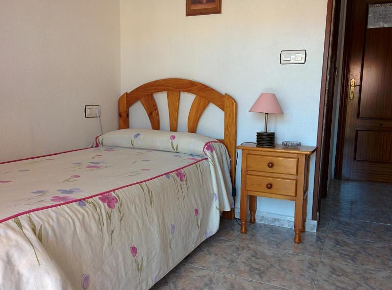 Single Room image 2