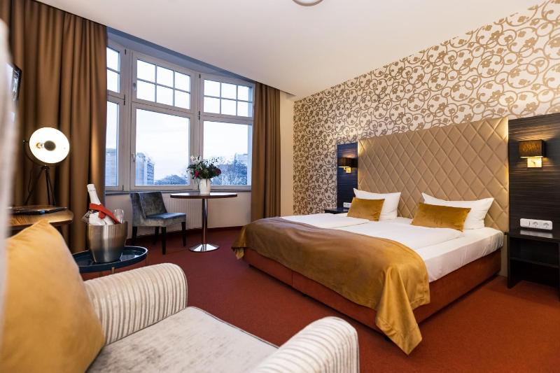 Comfort Double or Twin Room image 4