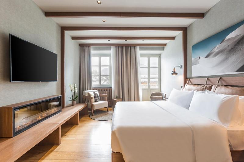 Junior Suite with Dolomites View image 1