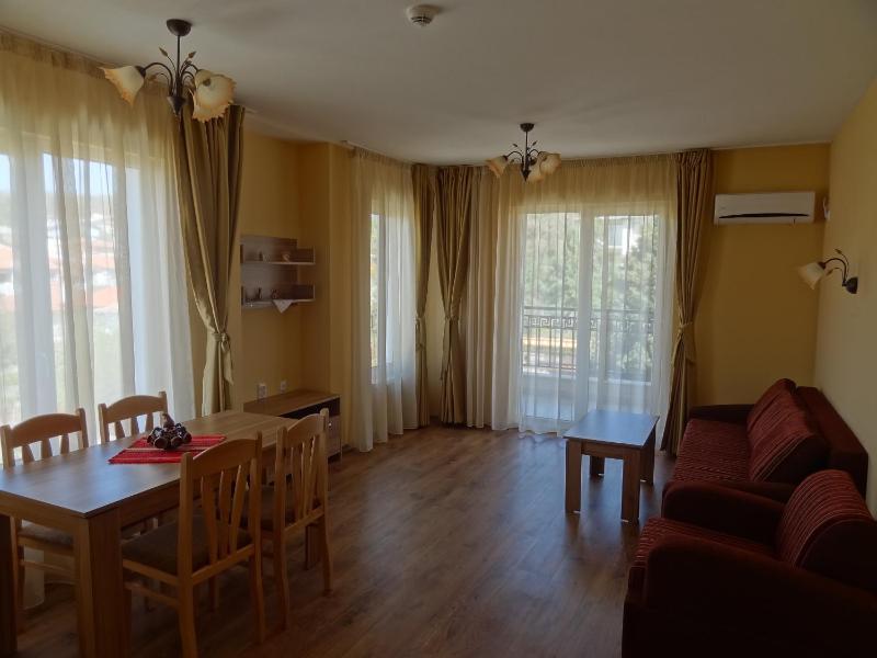 Apartment with Sea View image 2