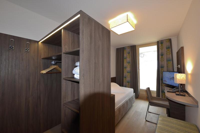 Superior Single Room image 4