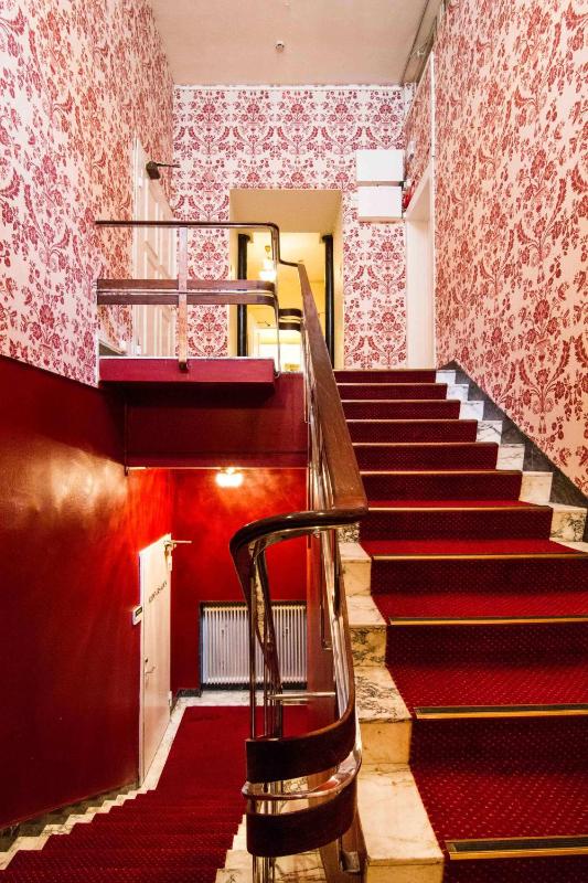 Mayfair Hotel Tunneln - image 19