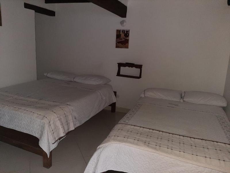 Cemandy Hostal - image 8
