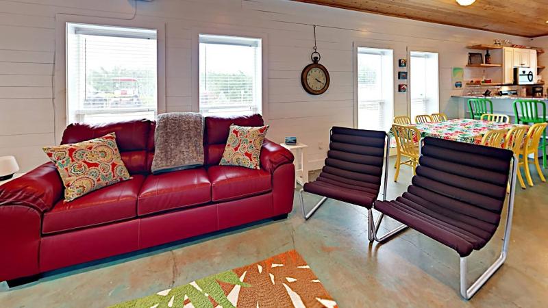 Three-Bedroom Townhouse image 3