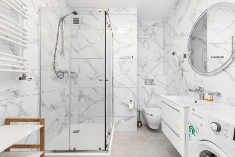 Penthouse Baltic Park by Noclegi Renters - image 10