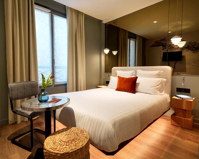 Double Room image 2