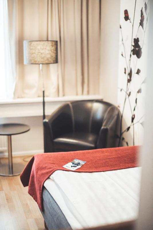 Standard Single Room image 3
