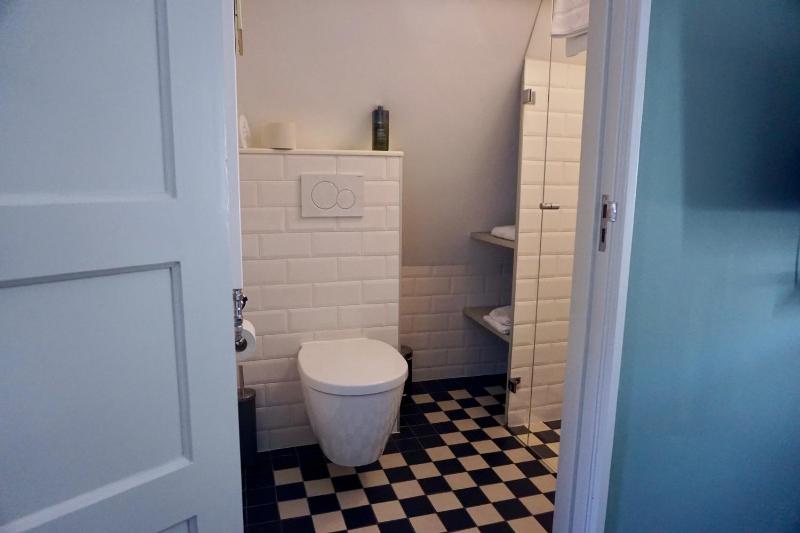 Attic Room image 3
