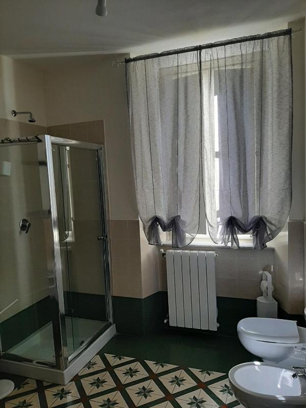 Double Room image 4