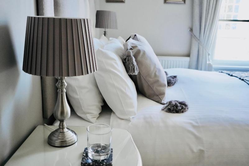 Double Room with Private Bathroom image 2